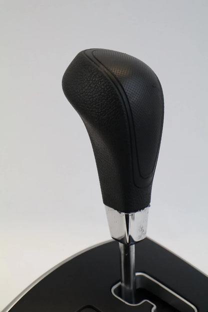 2012-2014 HYUNDAI ACCENT AUTOMATIC FLOOR SHIFTER SELECTOR LEVER ASSY 46700-1R220