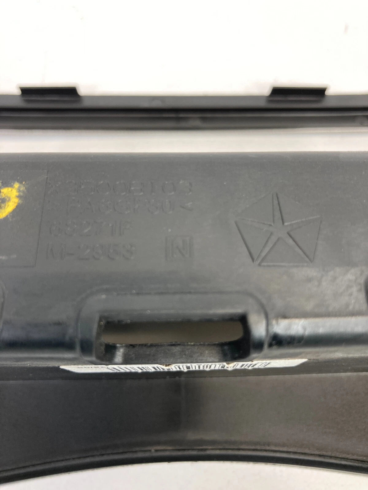 05-07 JEEP GRAND CHEROKEE CENTER TRIM DASH CLIMATE CONTROL BEZEL X35008103 OEM