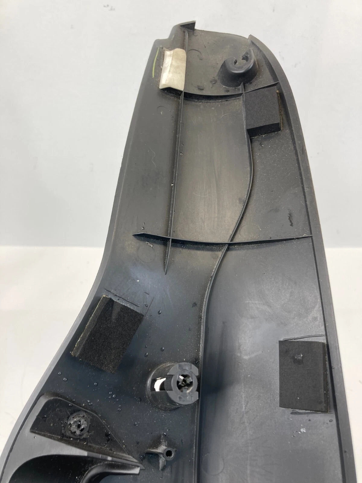 2012-2019 FIAT 500 CENTER INNER HIGH MOUNTED STOP LAMP COVER PANEL 1TB17JW4AD