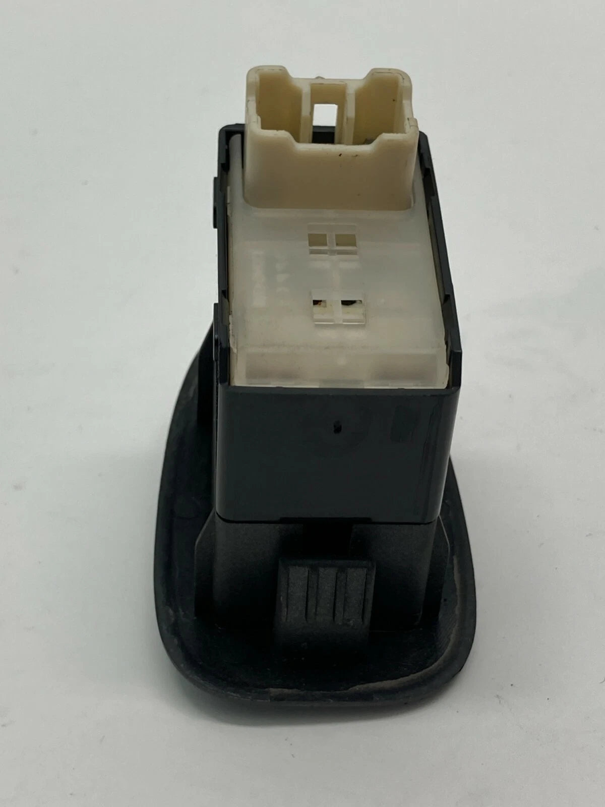 2000 2001 2002 HYUNDAI ACCENT REAR RIGHT SIDE DOOR WINDOW CONTROL SWITCH OEM