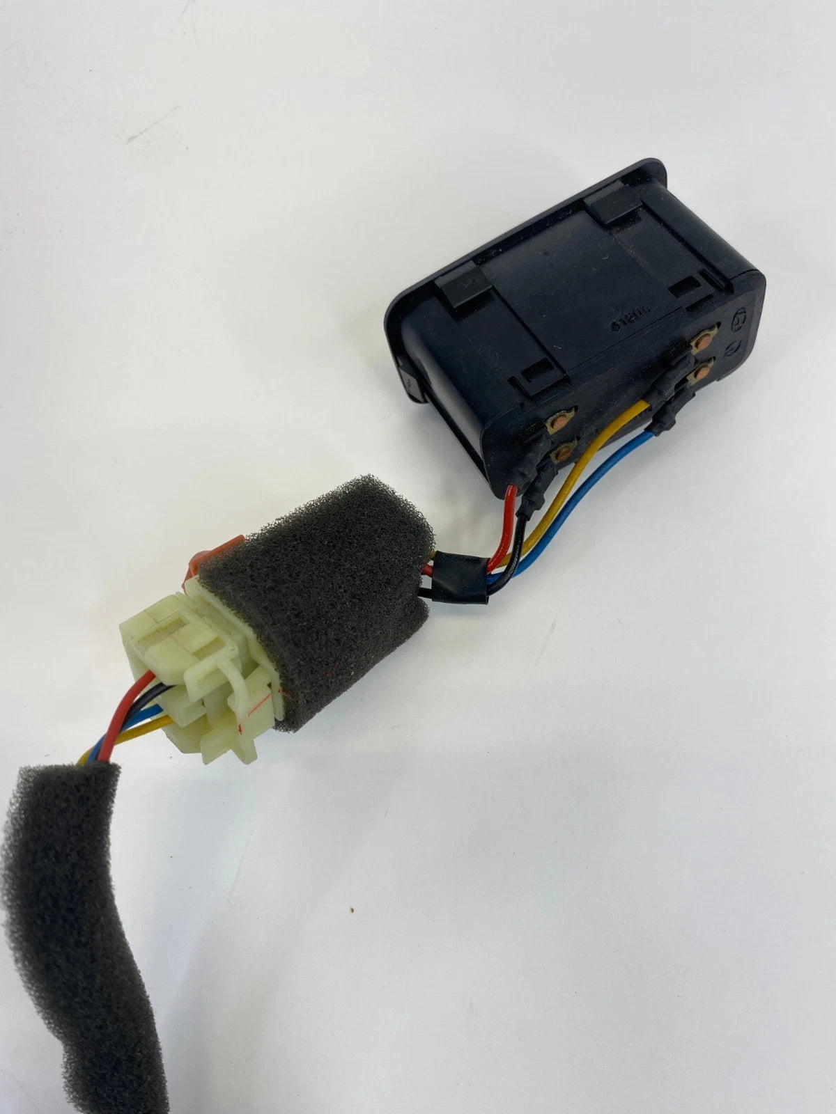 2011-2015 Hyundai Sonata Gas Fuel Door & Trunk Open Release Control Switch OEM