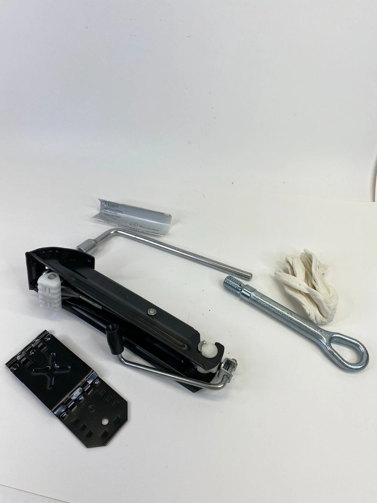 2012-2016 MERCEDES-BENZ E350 EMERGENCY JACK LIFT & TOOL KIT A212-580-02-18