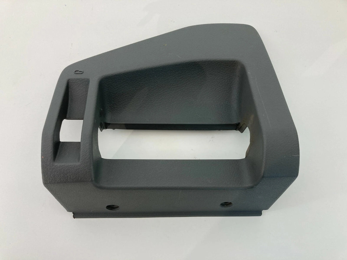 2008-2010 CHRYSLER TOWN & COUNTRY REAR RIGHT INNER DOOR HANDLE TRIM COVER BEZEL