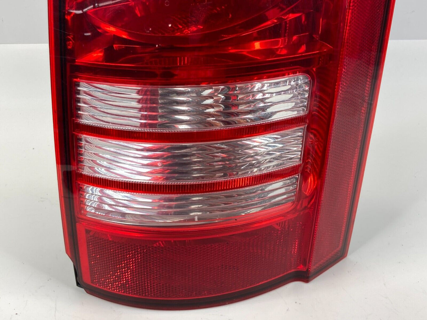 2008 09 2010 Chrysler Town & Country Rear Right Tail Light Taillight 05113200AB