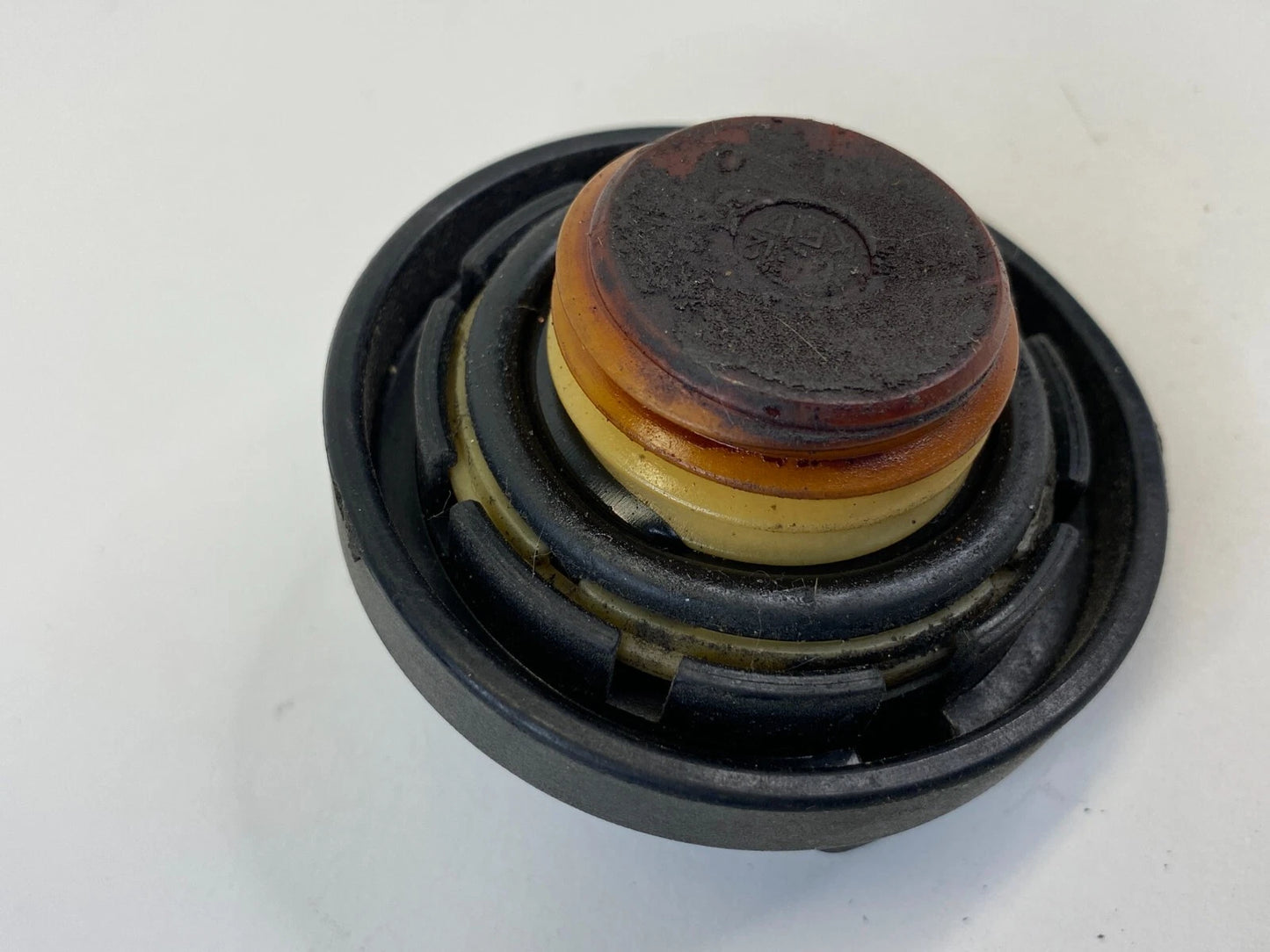 2007-2020 HYUNDAI ELANTRA SEDAN 1.8L AT ENGINE OIL FLUID FILLER CAP COVER OEM