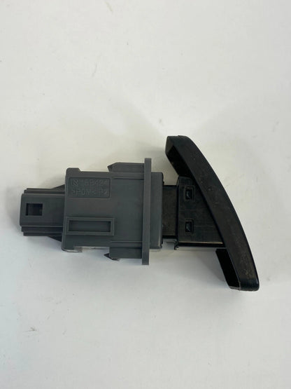 2009-2013 TOYOTA COROLLA EMERGENCY HAZARD LIGHT CONTROL SWITCH BUTTON 15B424 OEM