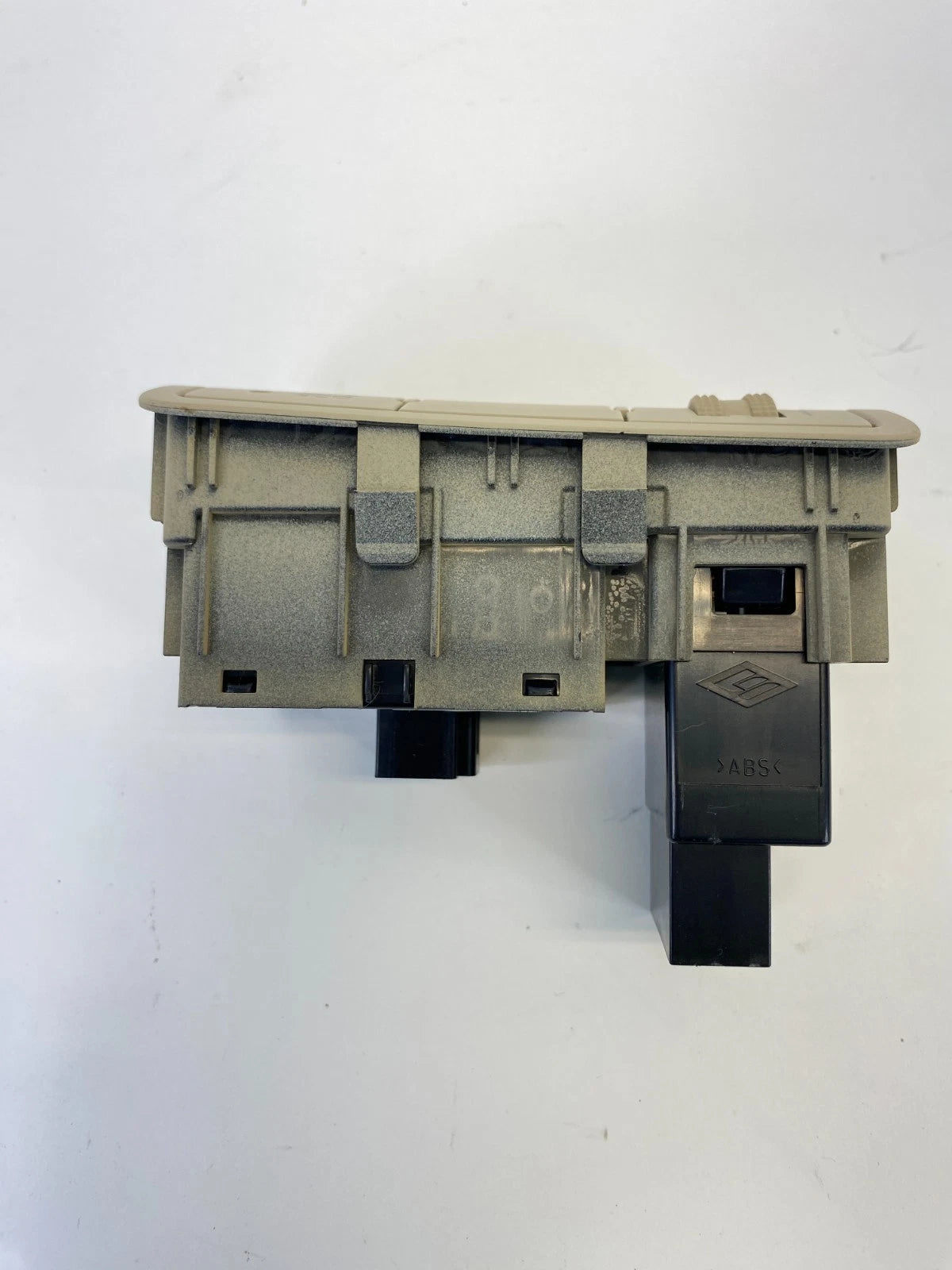 2012-2017 HYUNDAI ACCENT DIMMER ACTIVE ECO TRACTION CONTROL SWITCH 3AK1RJ1710