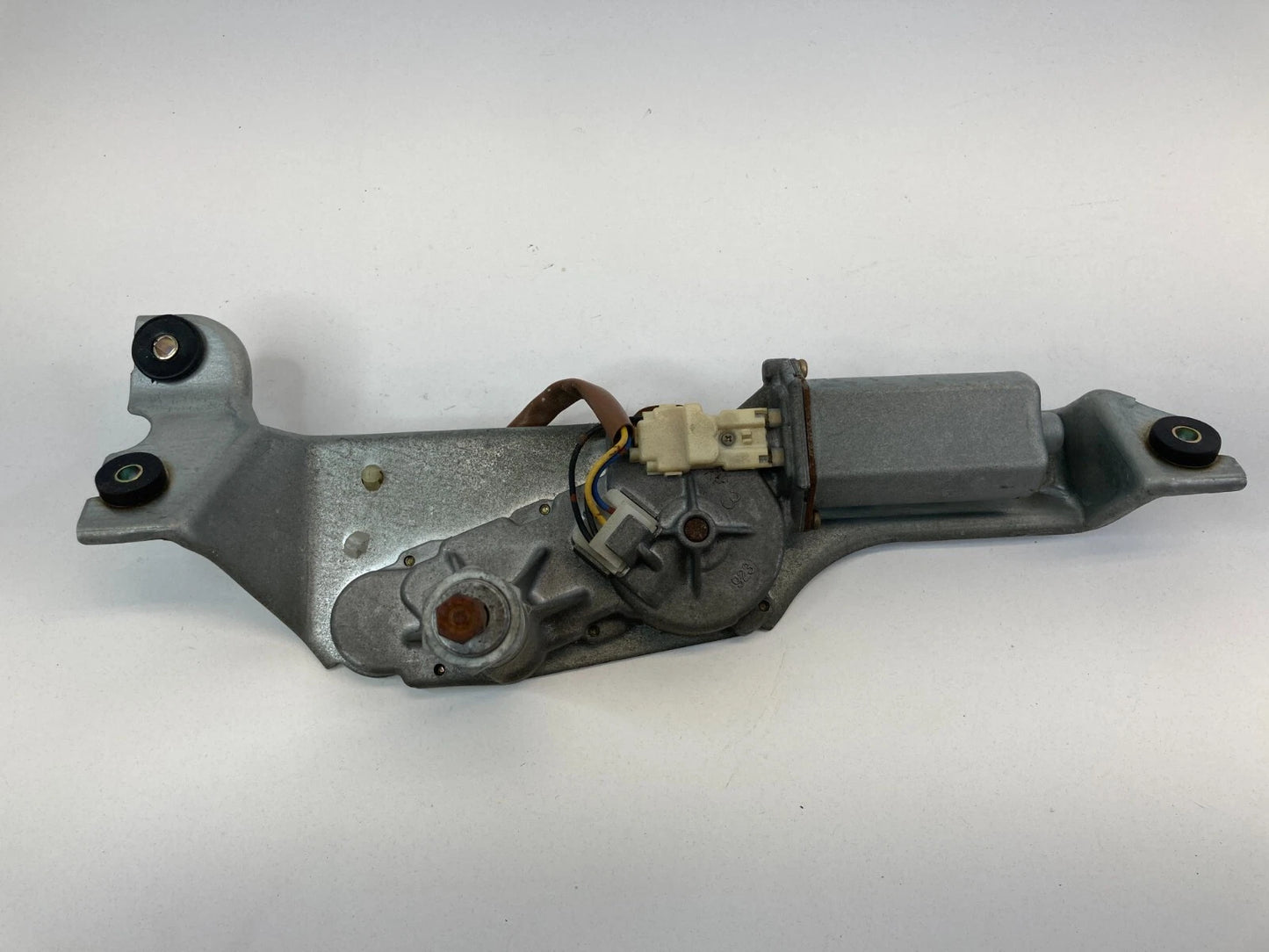 2000-2004 SUBARU OUTBACK LEGACY WAGON REAR WINDSHIELD WIPER MOTOR 34650-821 OEM