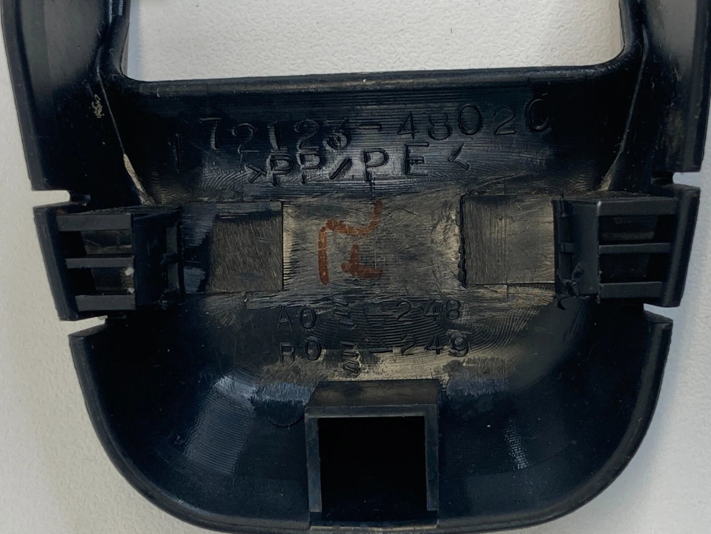 99-03 LEXUS RX300 FRONT LEFT DRIVER SIDE SEAT TRACK END COVER TRIM 72123-48020