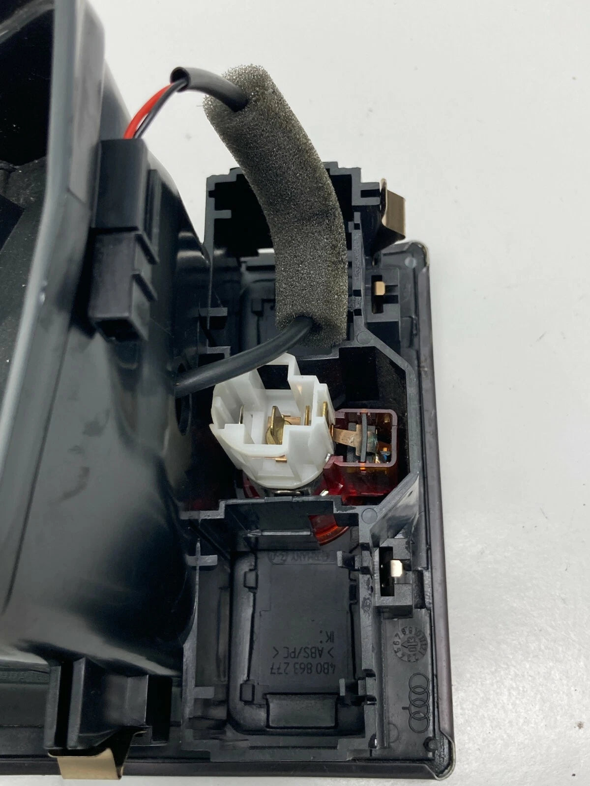 1998-2001 AUDI A6 QUATTRO REAR CENTER CONSOLE AC A/C HEATER AIR VENT OEM