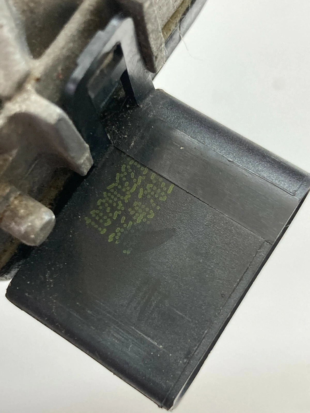 2011-2019 FORD FIESTA SE SEDAN FRONT WINDSHIELD WIPER MOTOR ASSEMBLY OEM