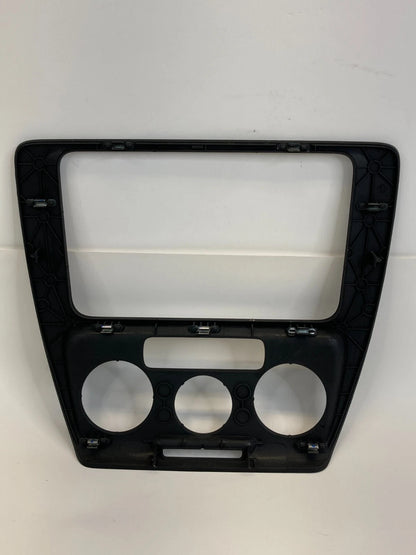 2011-2014 VOLKSWAGEN JETTA DASH RADIO CLIMATE CONTROL TRIM BEZEL 5C6-858-069 OEM