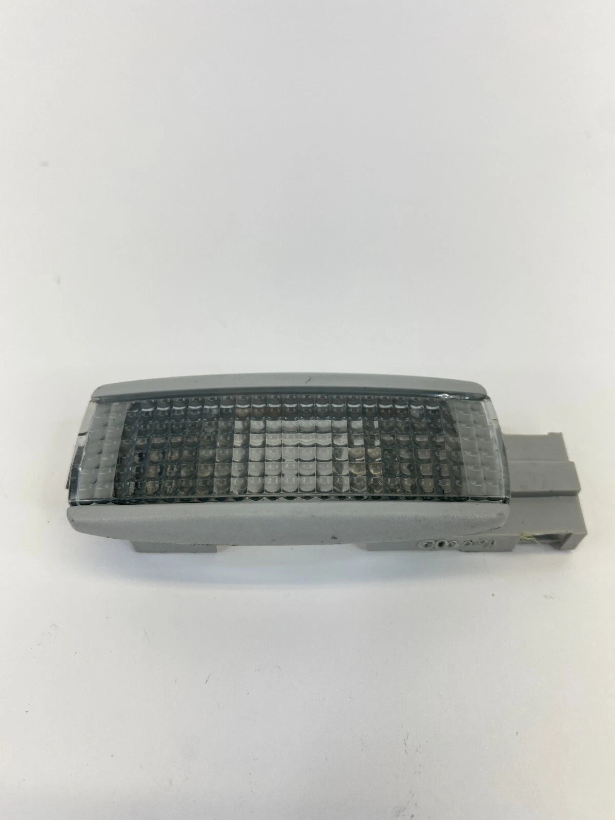 1998-2010 VOLKSWAGEN BEETLE FRONT SUNVISOR SUN VISOR VANITY LIGHT LAMP 3B094711