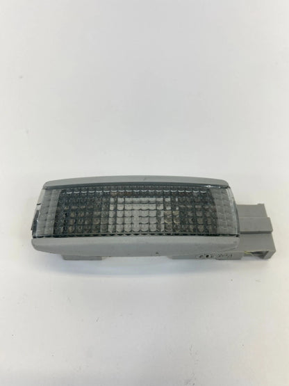 1998-2010 VOLKSWAGEN BEETLE FRONT SUNVISOR SUN VISOR VANITY LIGHT LAMP 3B094711