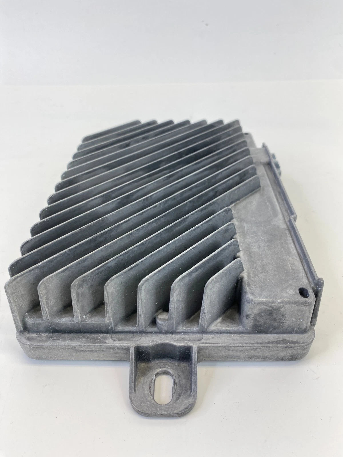 2013-2017 CADILLAC ATS RADIO AUDIO STEREO SPEAKER AMPLIFIER BOSE 23168053 OEM