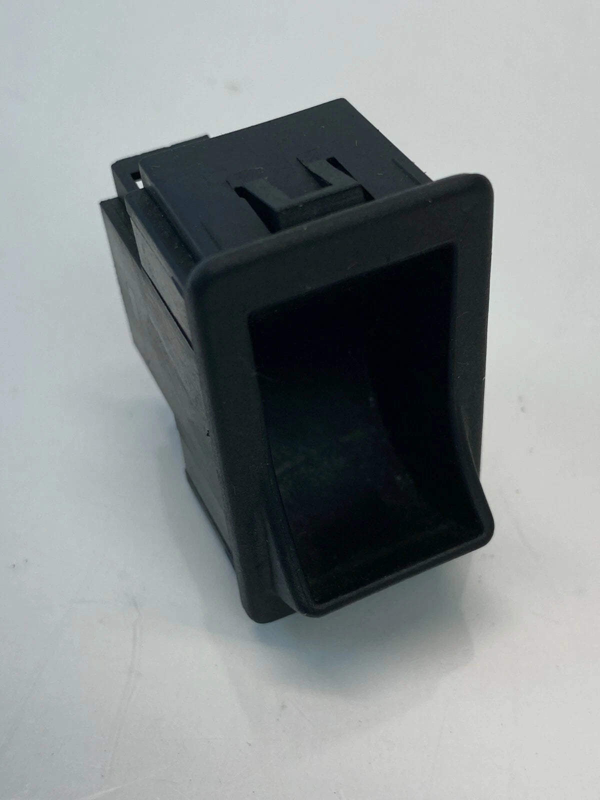 2005-2007 MERCURY MARINER DASHBOARD COIN BIN HOLDER TRAY YL84-19K357-EBW OEM