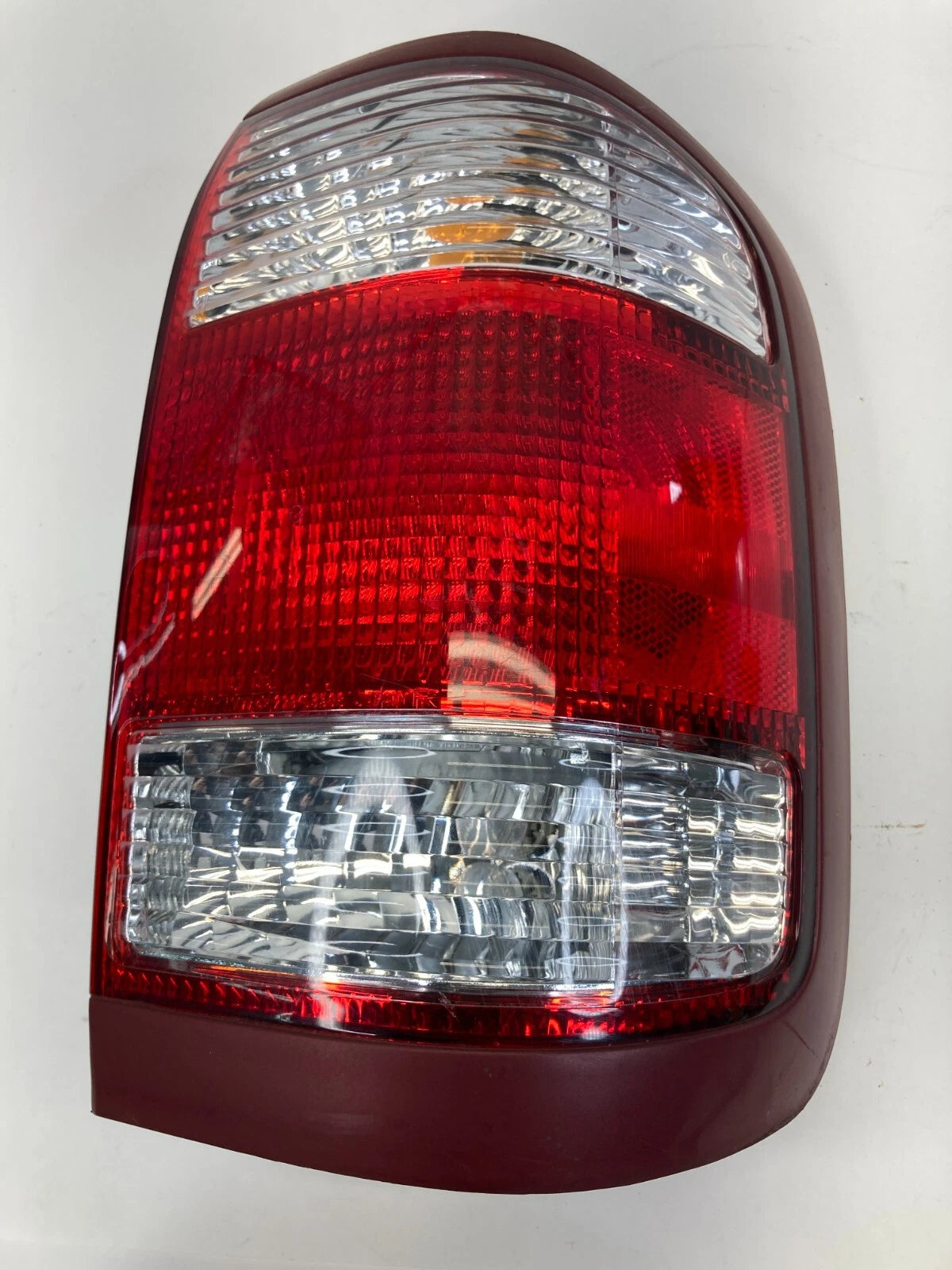1999-2004 NISSAN PATHFINDER REAR RIGHT PASSENGER SIDE TAILLIGHT TAIL LIGHT LAMP