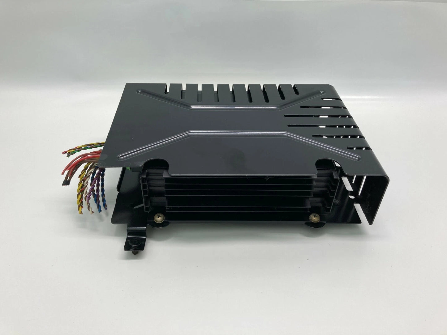 2004 04 VW VOLKSWAGEN PASSAT AUDIO AMPLIFIER AMP MODULE W/ PLUGS OEM