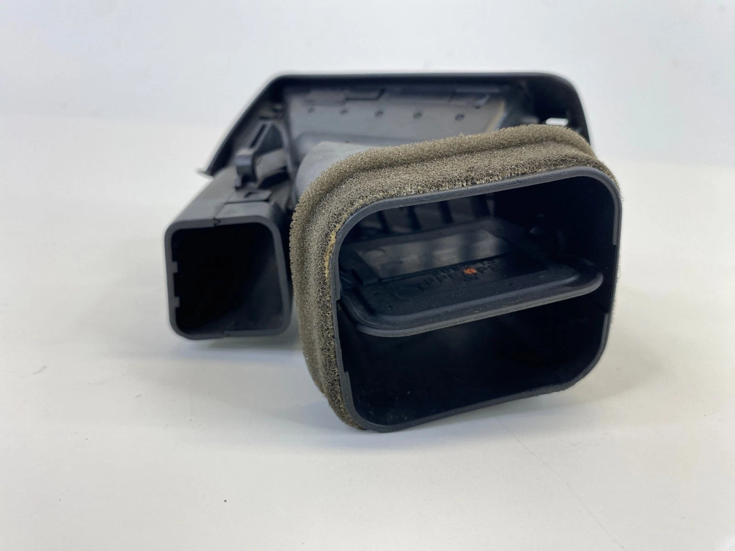 2001-2005 BMW 325I DASH RIGHT PASSENGER AC AIR VENT GRILLE OUTER 64228361898