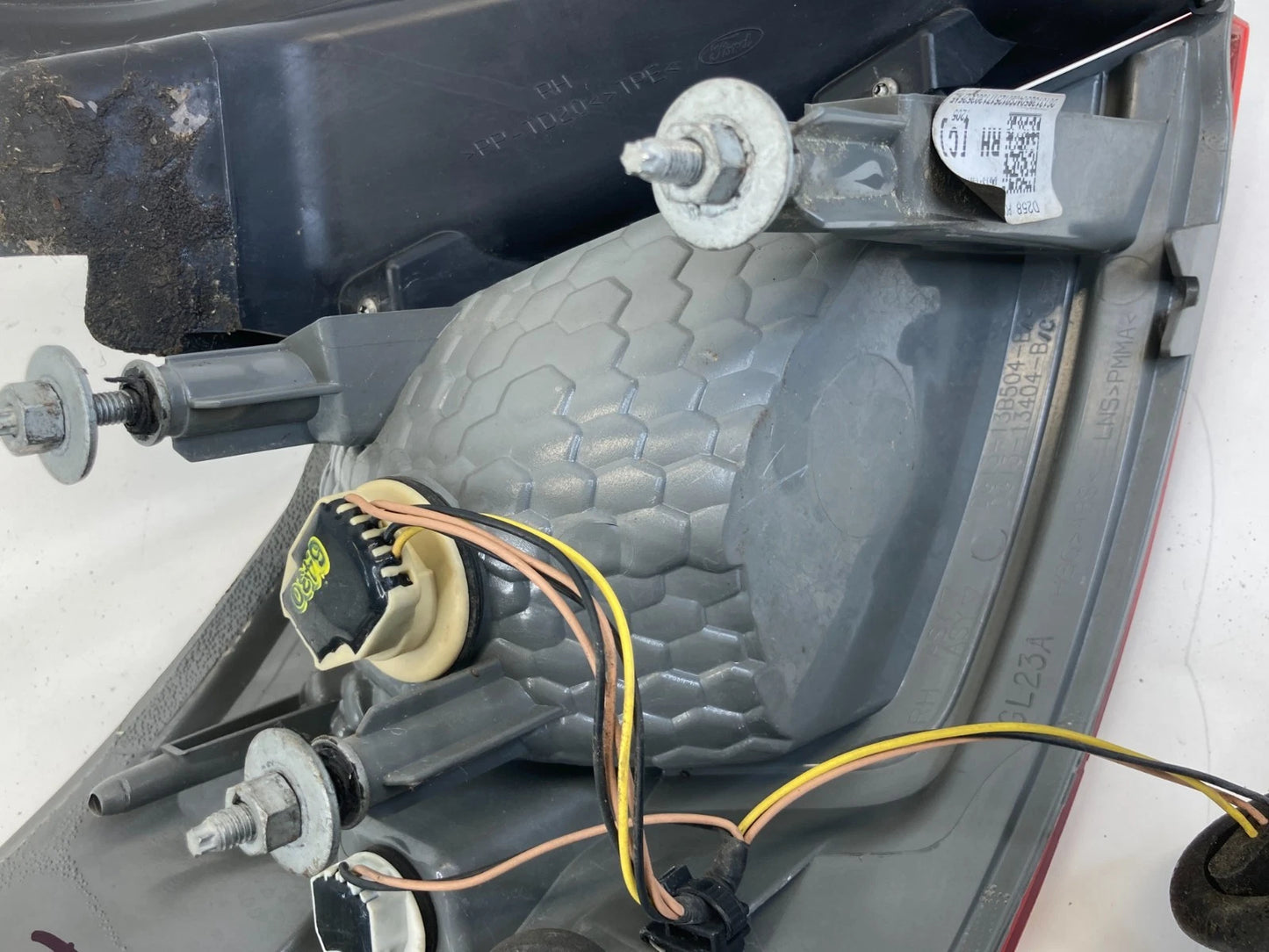 13-19 Ford Police Interceptor Sedan Right Outer Taillight Tail Light Lamp OEM