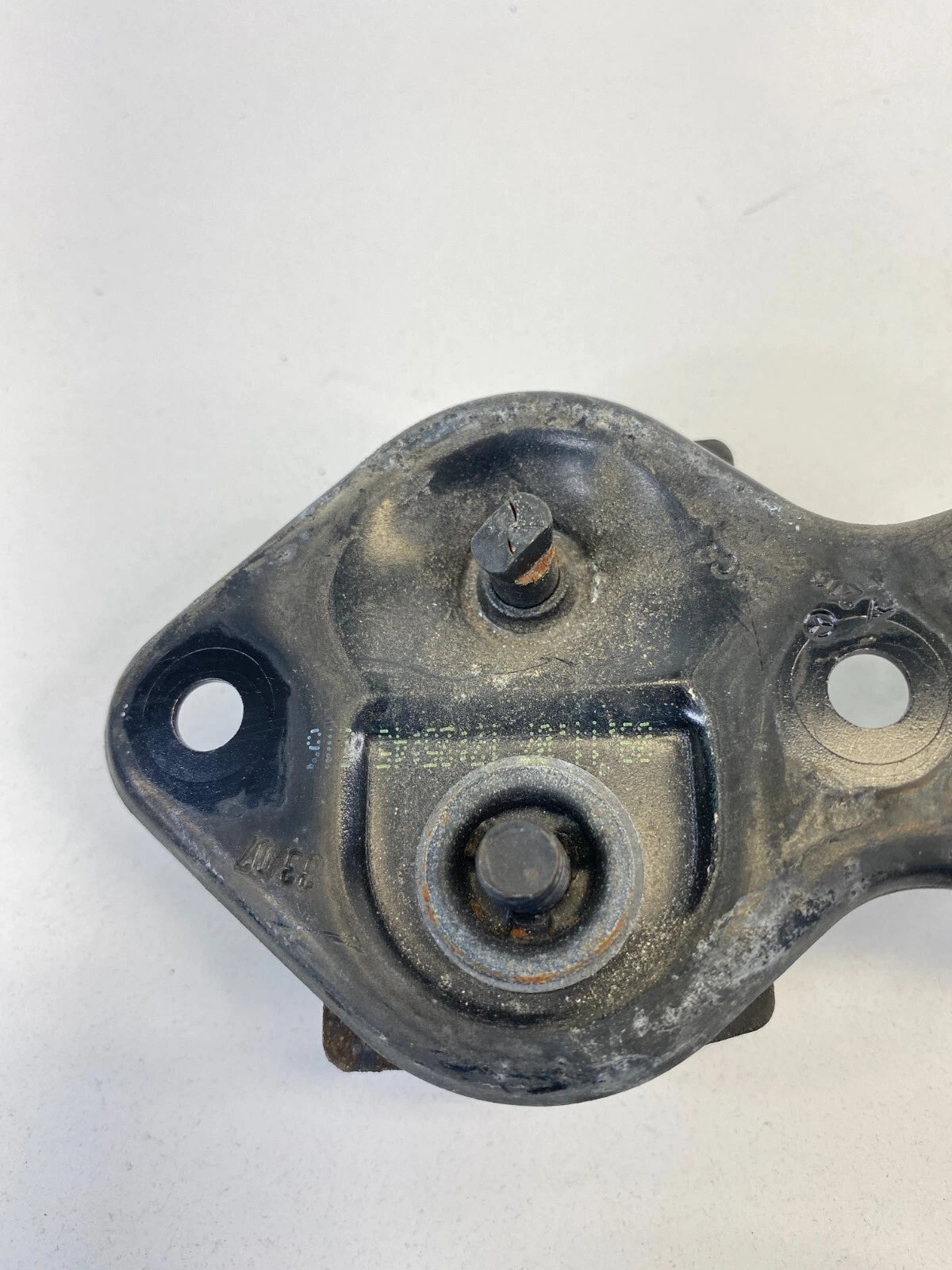 2006-2012 MERCEDES-BENZ R350 UPPER LEFT & RIGHT HOOD LOCK LATCH CATCH STRIKER