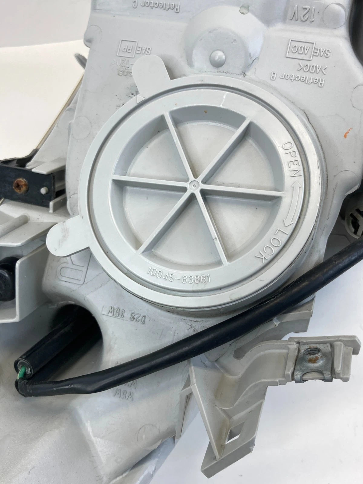 2009 Infiniti G37 Coupe Front Right Passenger Side Headlight Headlamp Xenon OEM