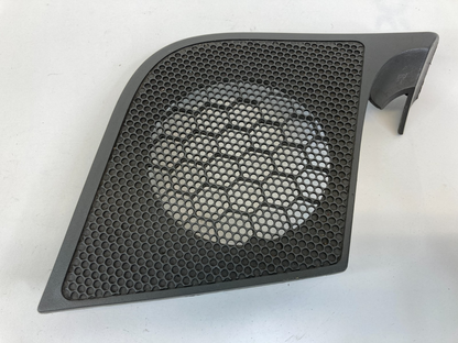 05-07 Jeep Grand Cherokee Front left Driver Side Dash Speaker Grille Cover Trim