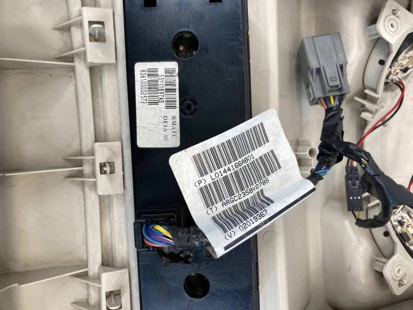 2009-2014 VOLKSWAGEN ROUTAN ROOF OVERHEAD CONSOLE W/ CLIMATE CONTROL 1KN21DW1AA