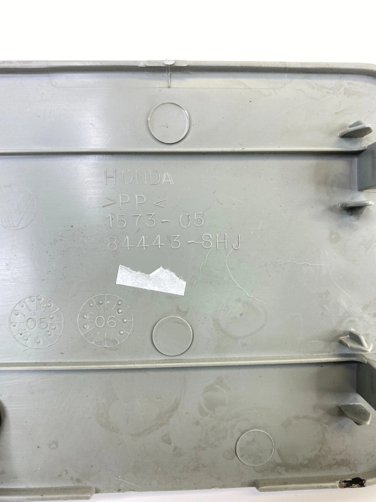 2005-2010 HONDA ODYSSEY INTERIOR REAR ACCESS COVER HATCH 84443-SHJ OEM