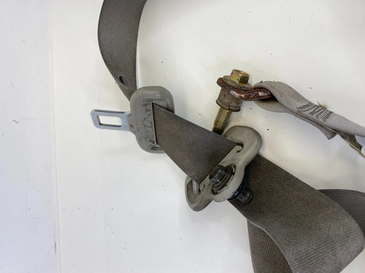 05 NISSAN ARMADA FRONT LEFT DRIVER SIDE SAFETY SEAT BELT RETRACTOR ASSEMBLY OEM