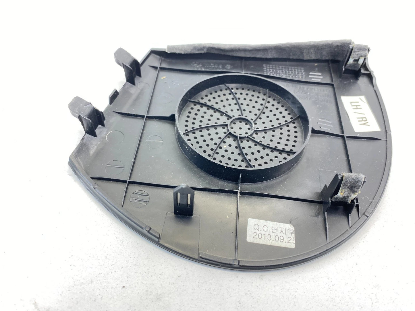 2011-2014 HYUNDAI SONATA DASH LEFT DRIVER SPEAKER GRILLE COVER TRIM 847253S100