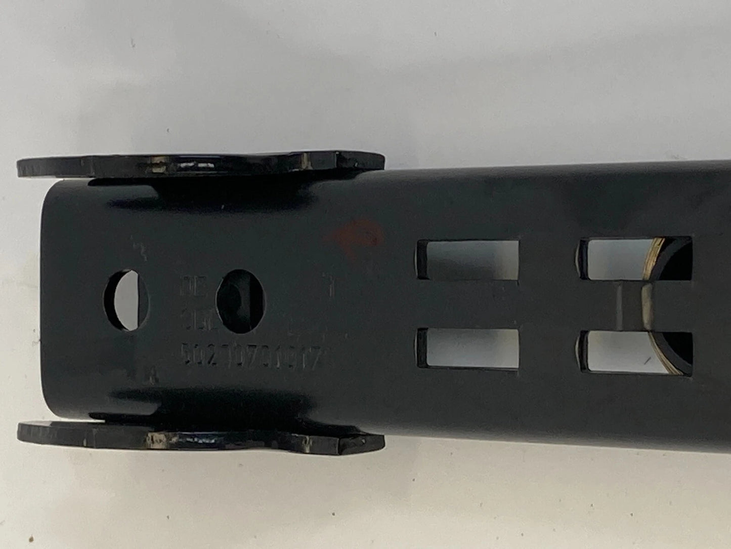 2006-2010 VOLKSWAGEN JETTA FRONT RIGHT PASSENGER SIDE SEAT BELT ADJUSTER HEIGHT