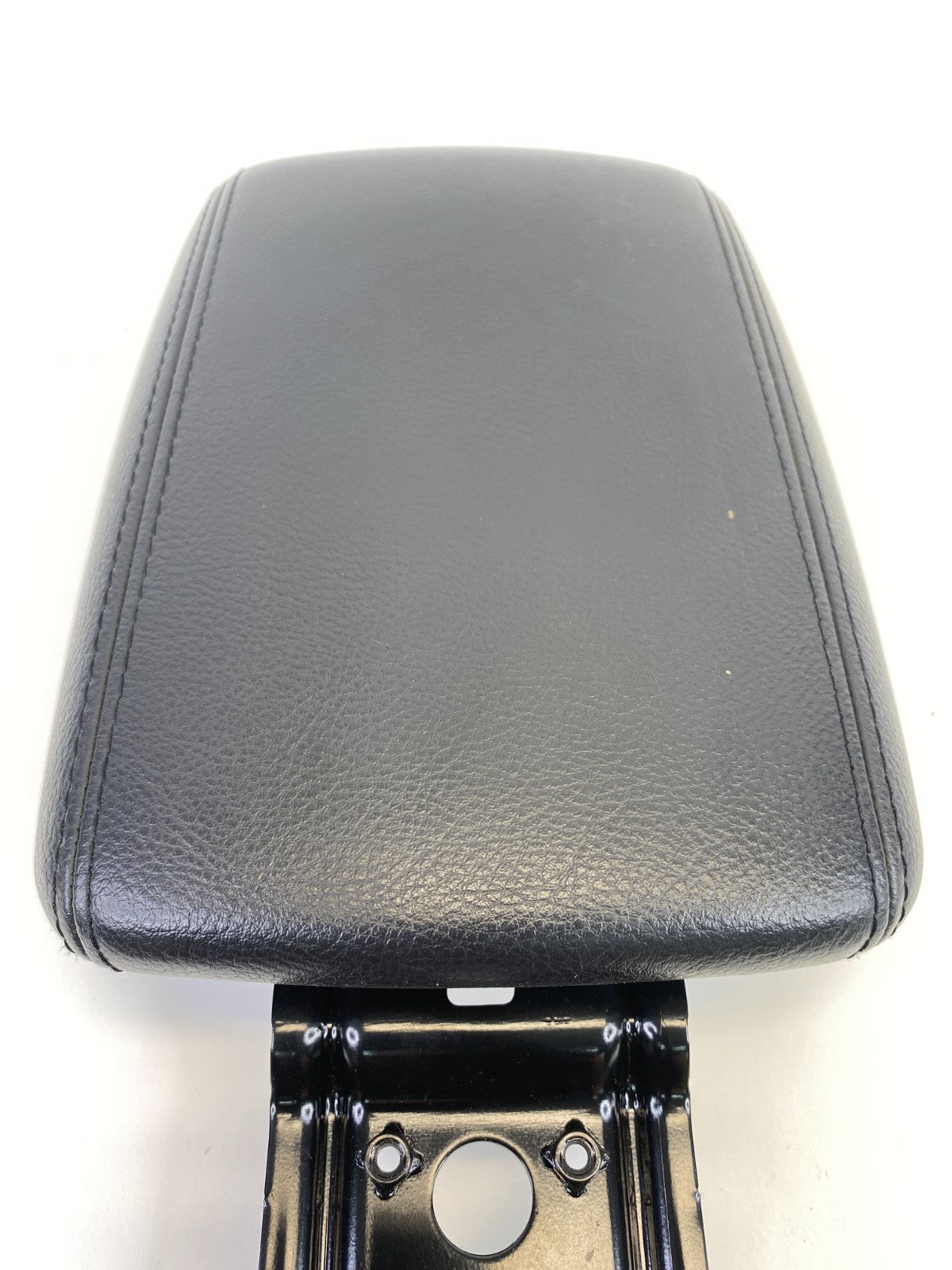 2012-2014 Ford Focus Front Center Console Lid Armrest Arm Rest 1080225X-05-CB