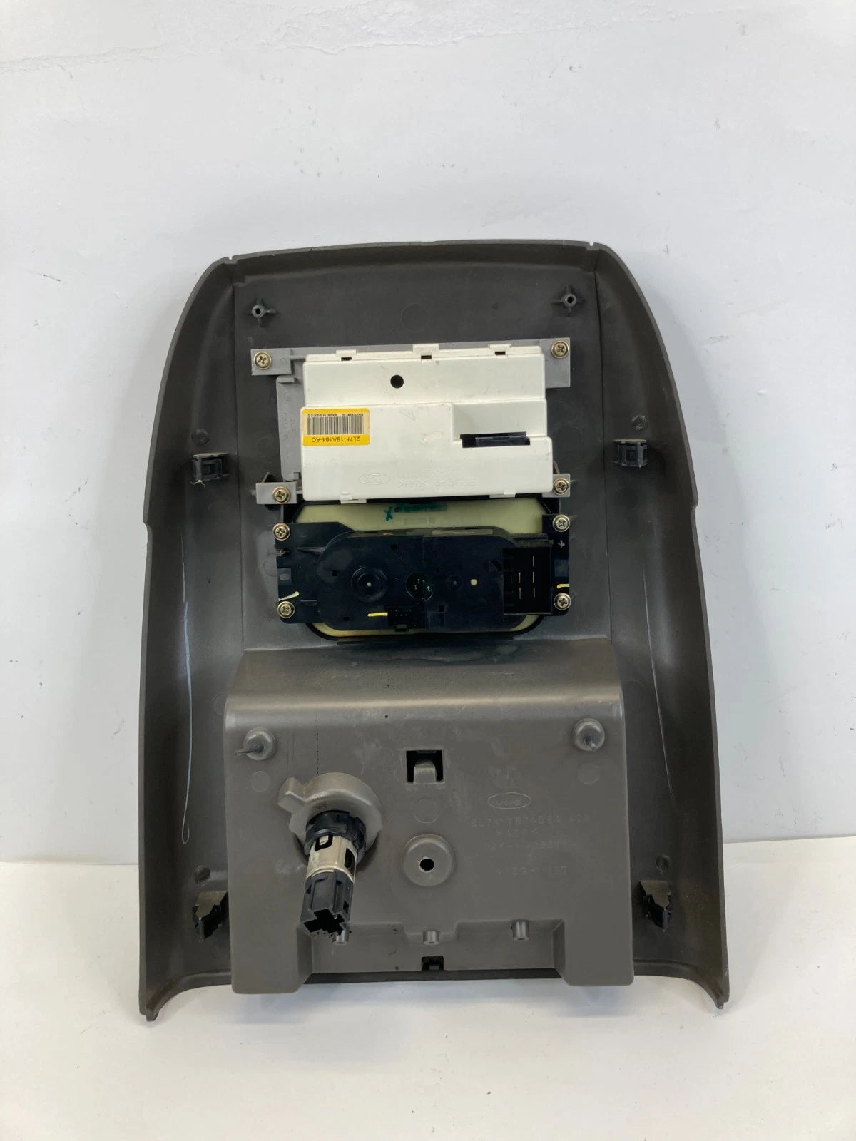 2003-2006 LINCOLN NAVIGATOR REAR CONSOLE AUDIO CLIMATE CONTROL SWITCH PANEL OEM