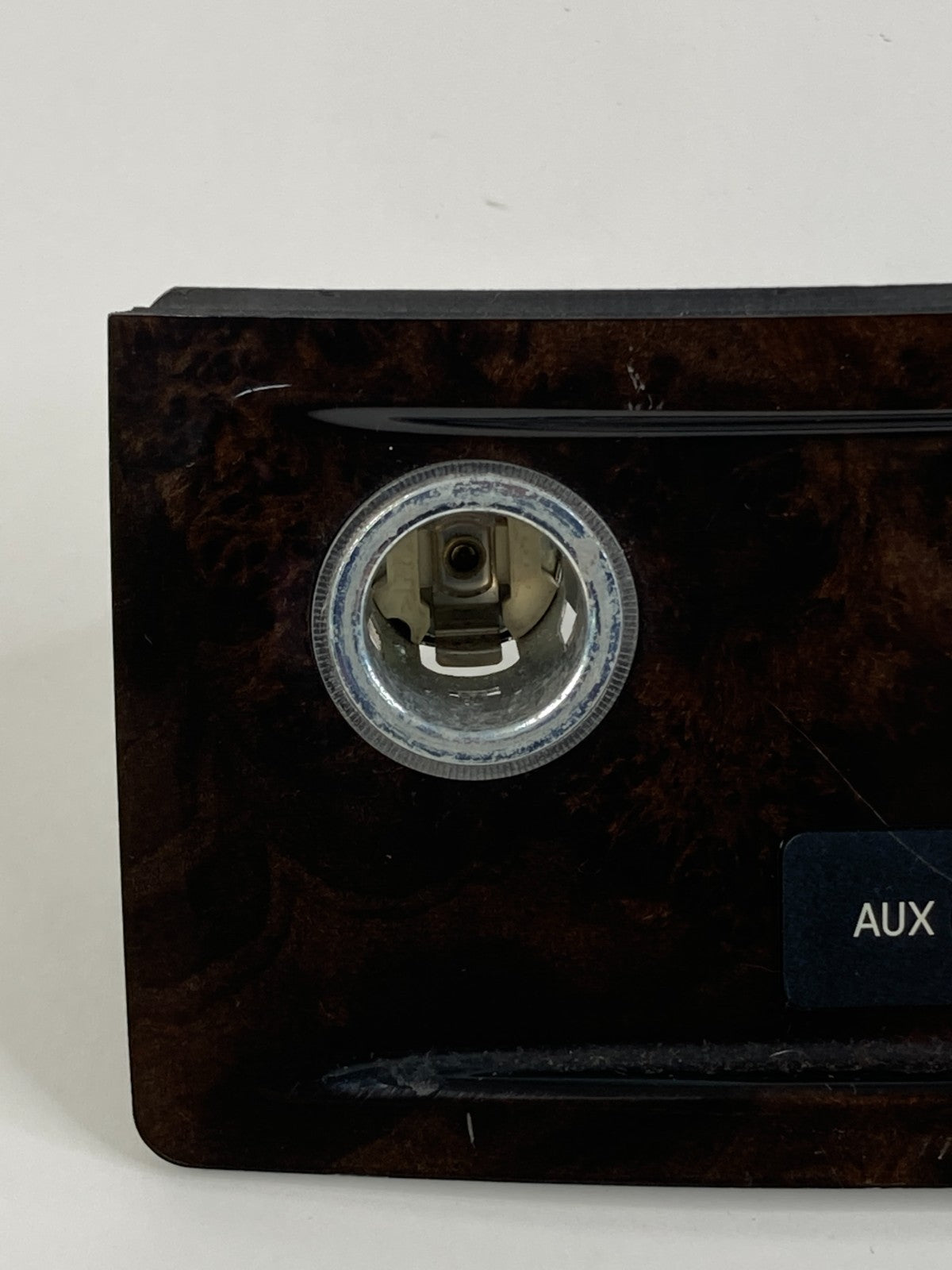 2006 2007 BMW 530xi Rear Center Console Power Outlet Lighter Socket 6951150 OEM