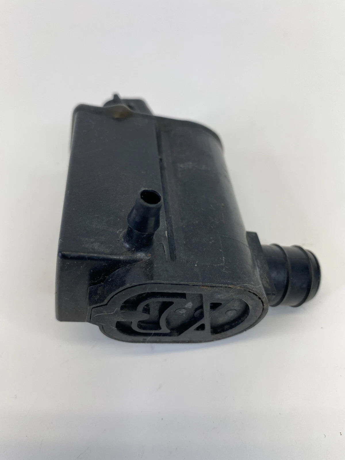 2006-2011 HYUNDAI ACCENT WINDSHIELD WIPER WASHER FLUID PUMP 98510-2J000 OEM