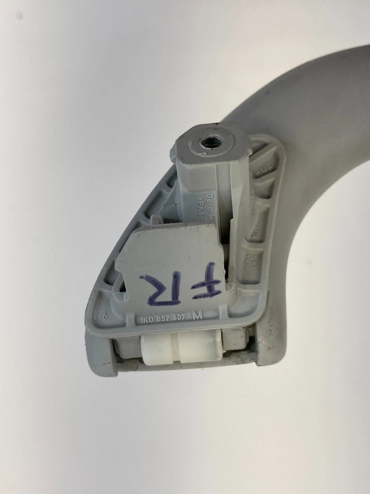 09-12 VOLKSWAGEN CC FRONT RIGHT ROOF INTERIOR GRAB GRIP ASSIST HANDLE 1K0857607