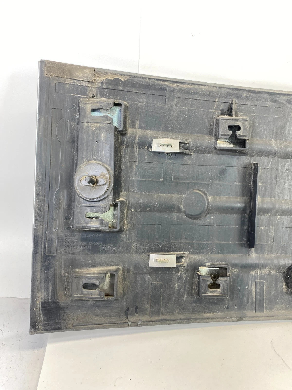 2009-2012 FORD FLEX TRUNK LID HATCH MOLDING TRIM PANEL 8A83-74402A30 OEM