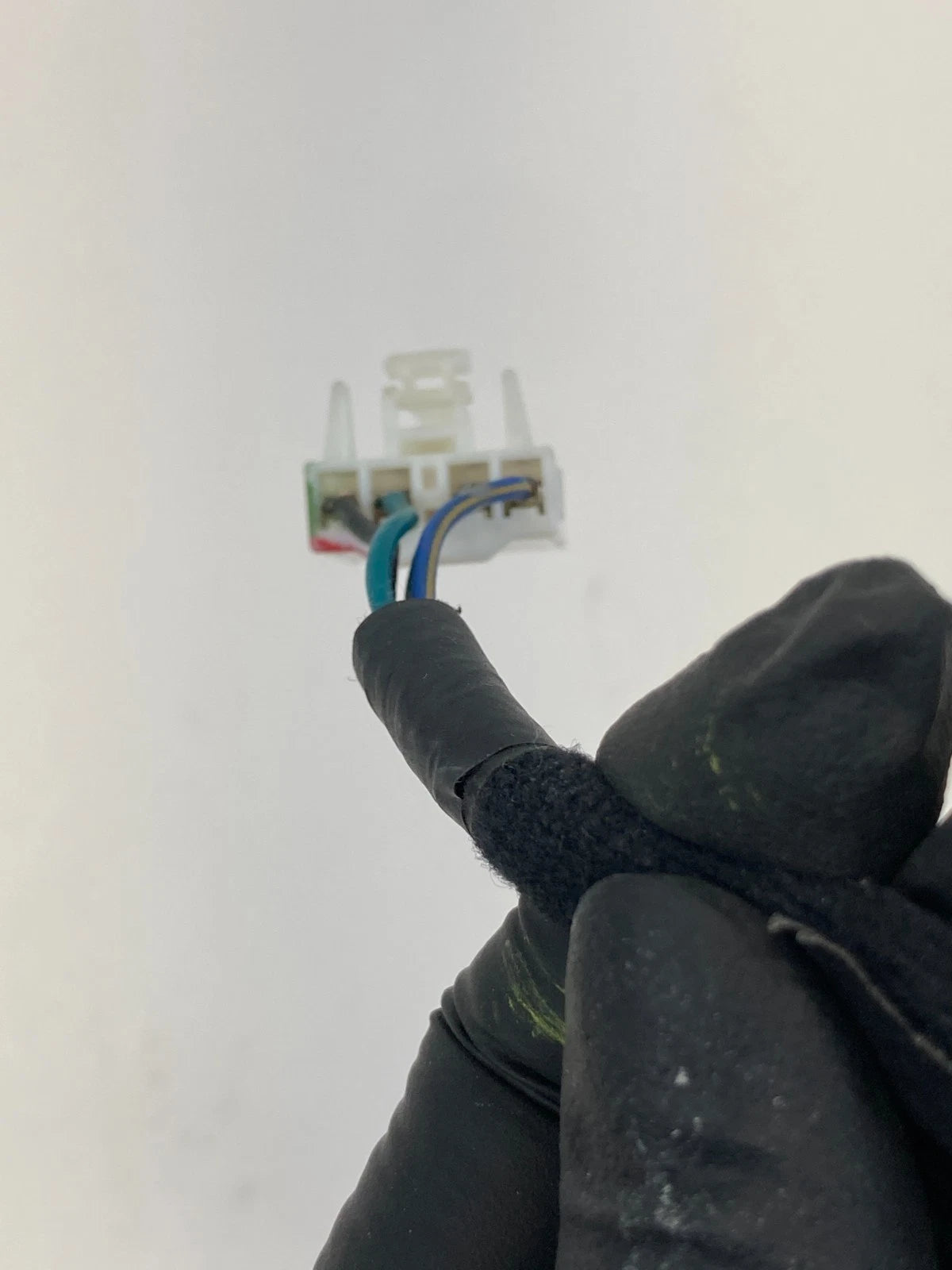 2011-2014 HYUNDAI SONATA REAR LEFT DRIVER TAIL LIGHT TAILLIGHT WIRE HARNESS OEM