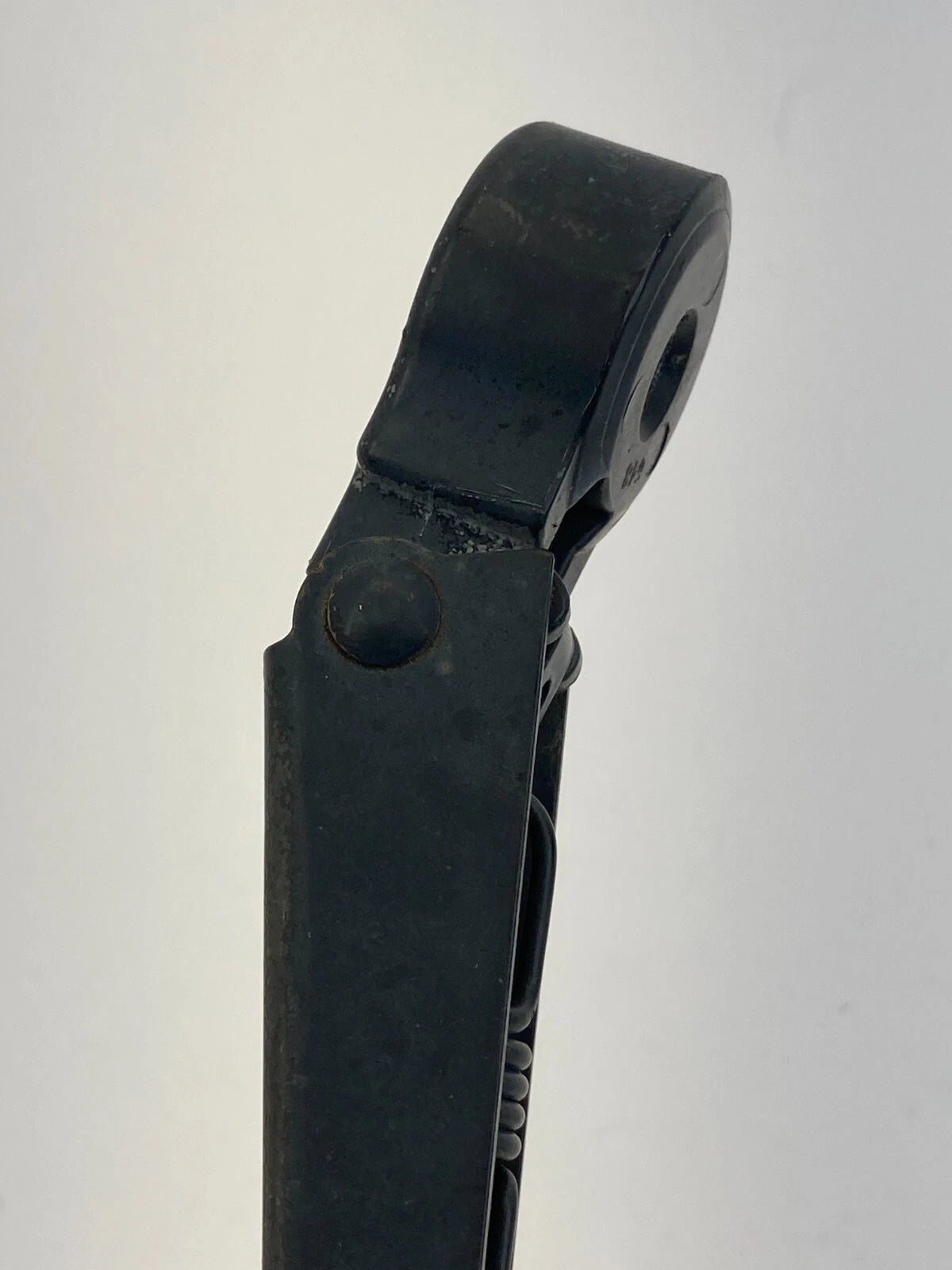 2007-2012 DODGE CALIBER REAR WINDSHIELD WIPER ARM ASSEMBLY BLADE OEM 05303787AD