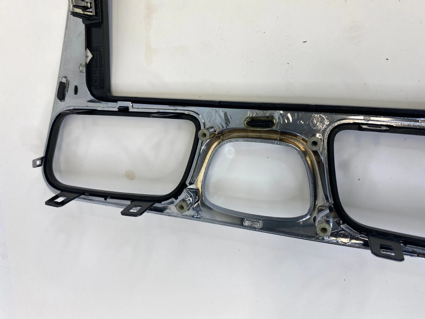 2011-2014 CHRYSLER 200 CENTER DASH RADIO CLOCK & HAZARD SWITCH BEZEL TRIM OEM