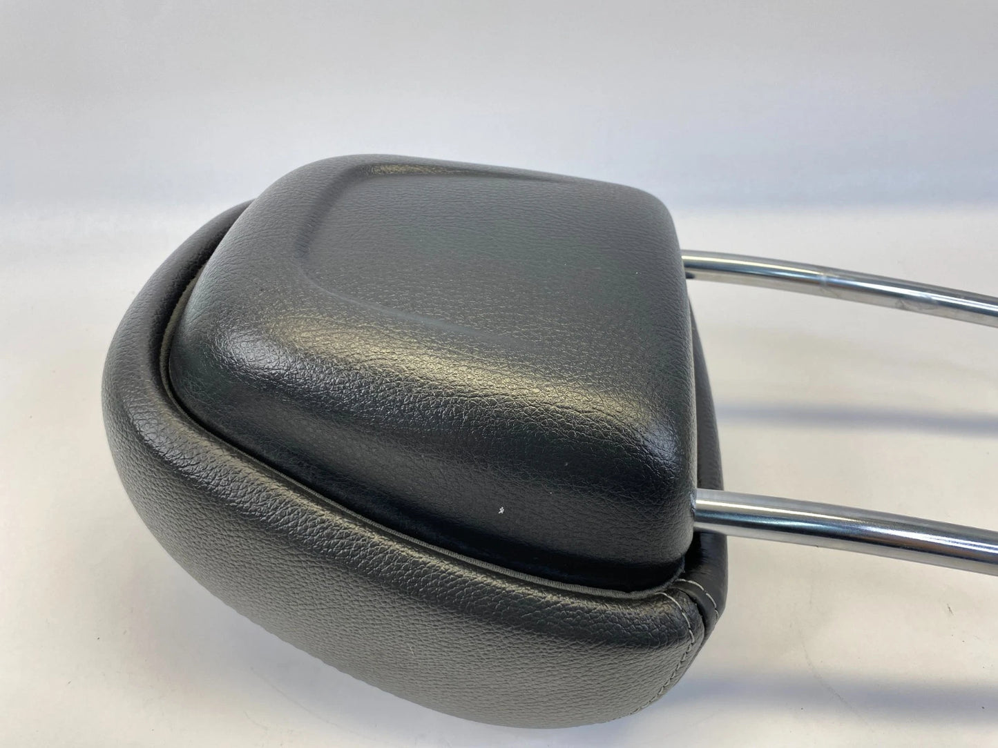 2011-2015 KIA SORENTO FRONT LEFT DRIVER ACTIVE HEADREST HEAD REST OEM