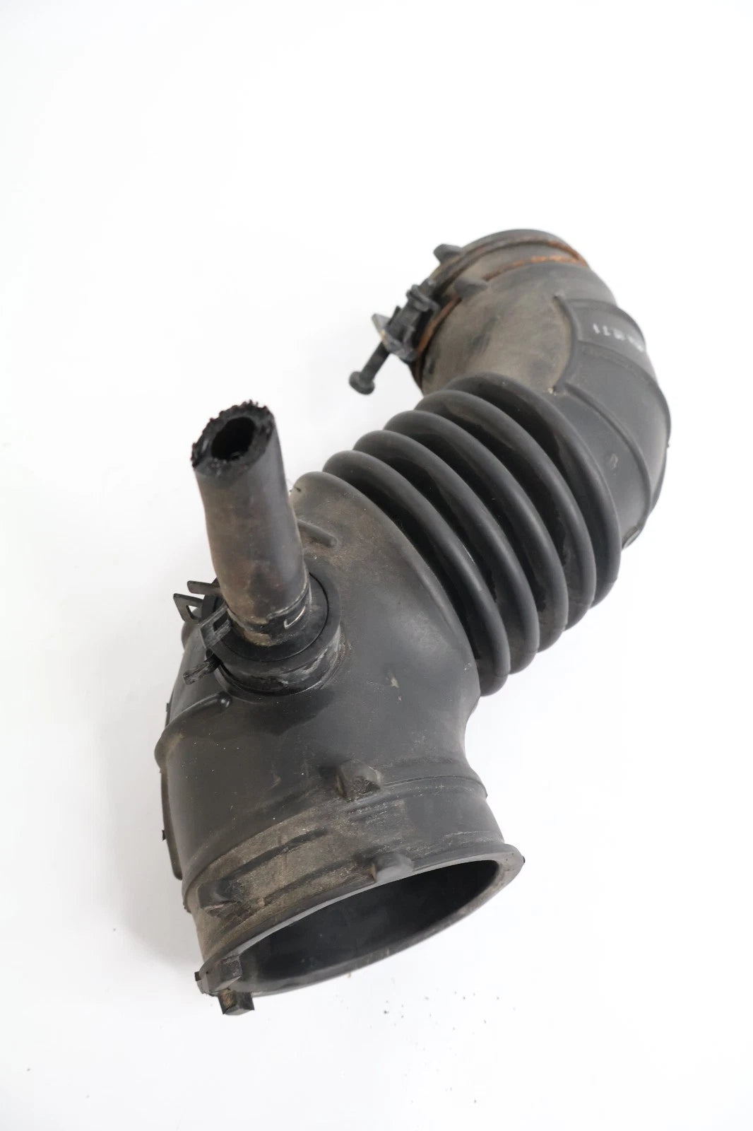 2012-2017 HYUNDAI ACCENT AIR INTAKE HOSE TUBE PIPE DUCT 28140-3X000 OEM