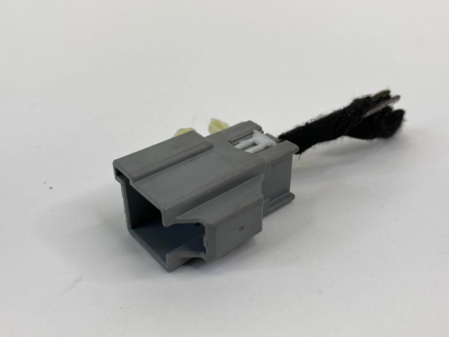 2011-2019 FORD EXPLORER REAR RIGHT SIDE TAIL LIGHT WIRING HARNESS CONNECTOR OEM