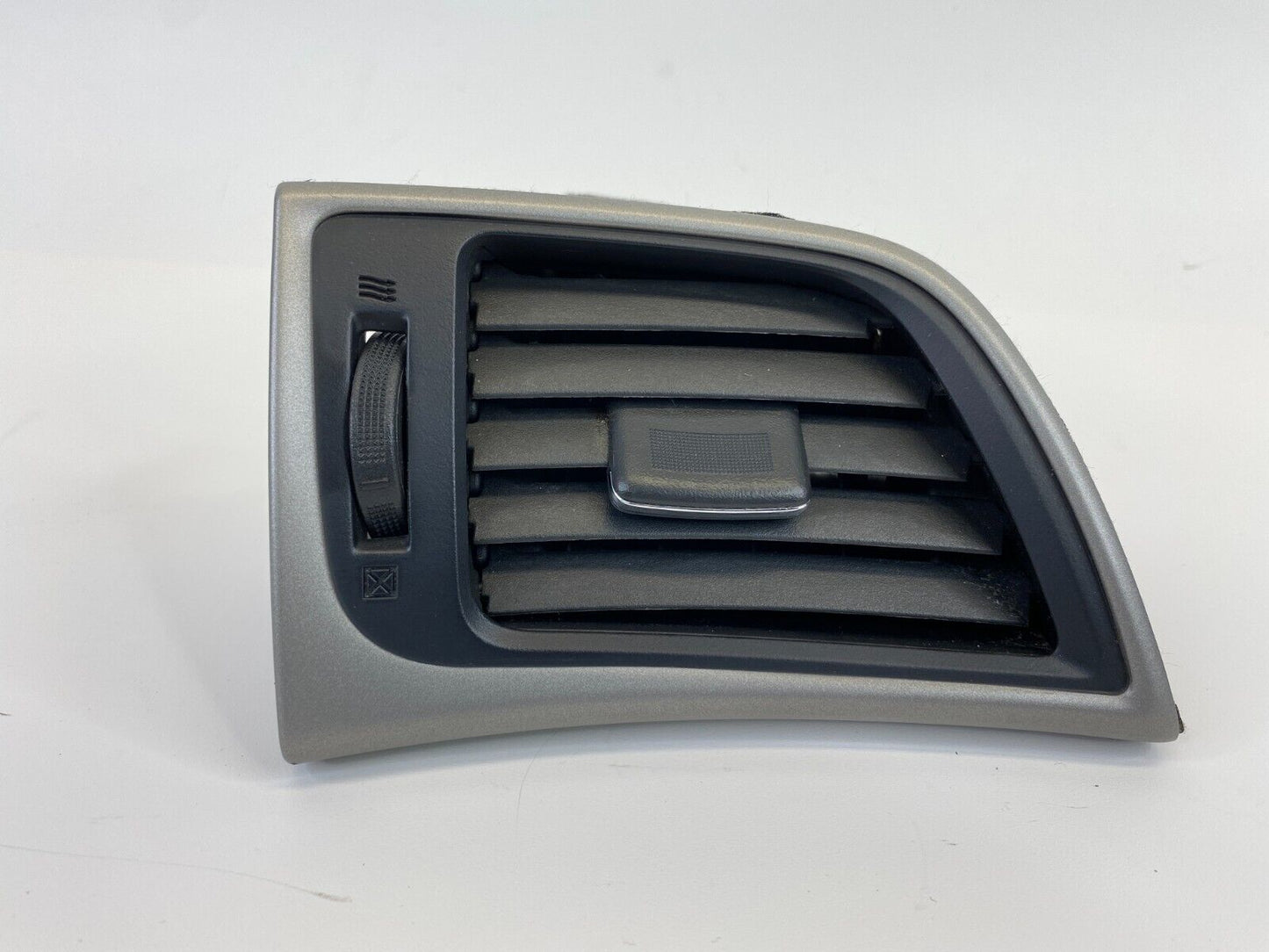 2013-2015 Nissan Sentra Front Left Driver Side Outer Dash Air Vent Duct Grille