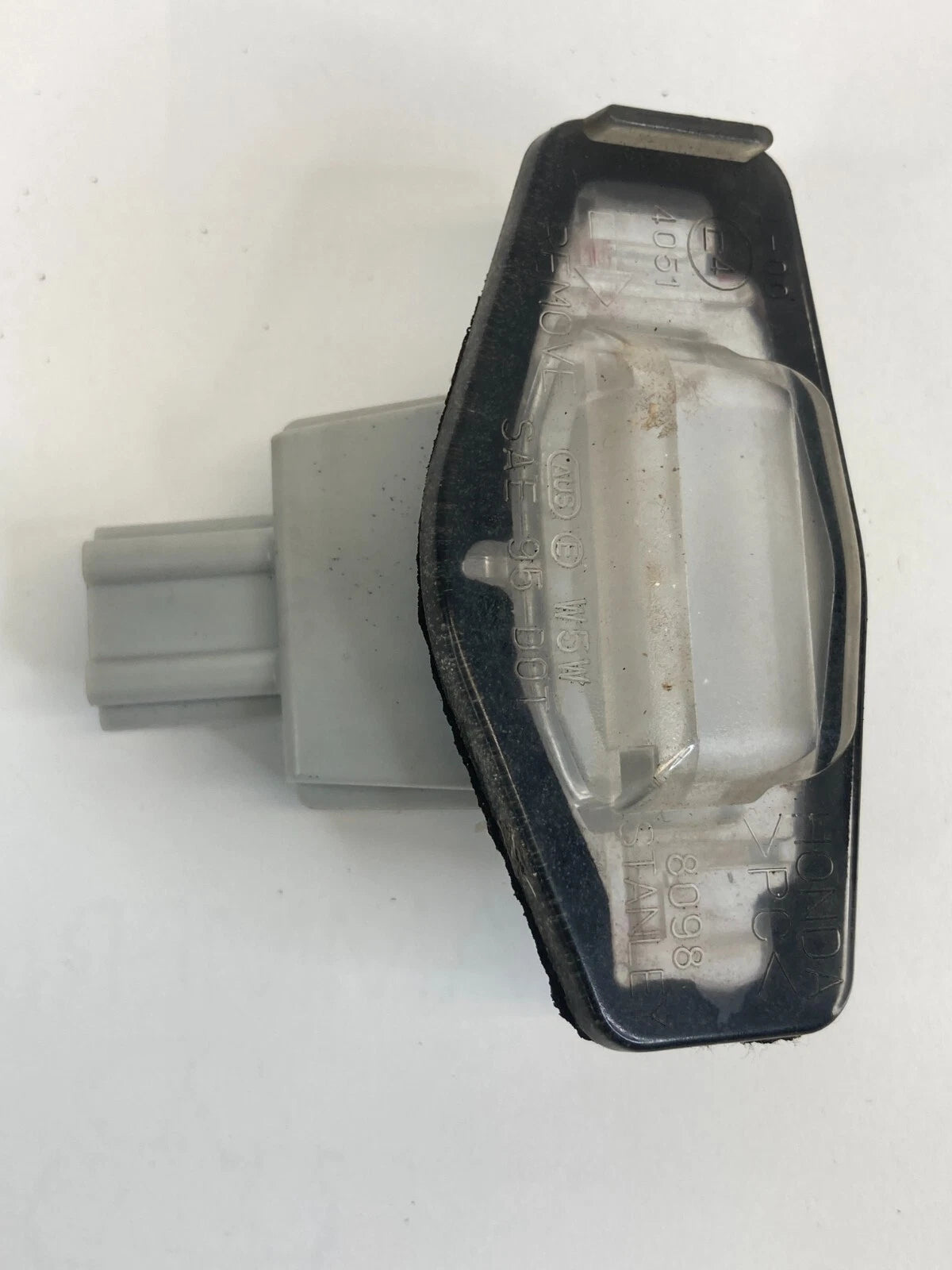 04 05 06 07 08 ACURA TL SEDAN REAR LICENSE PLATE LIGHT LAMP ASSEMBLY OEM