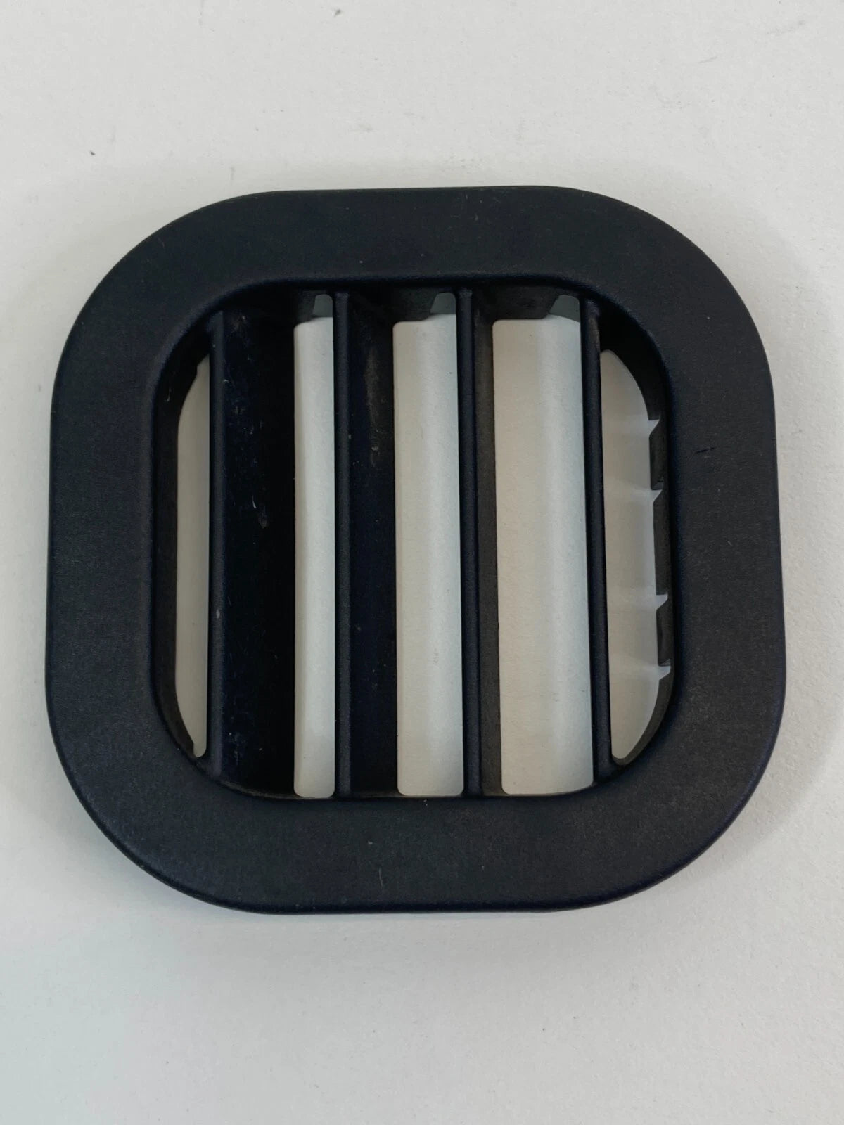 2010 2011 2012 FORD TAURUS LOWER DASH DASHBOARD SIDE DEFROSTER GRILL GRILLE OEM