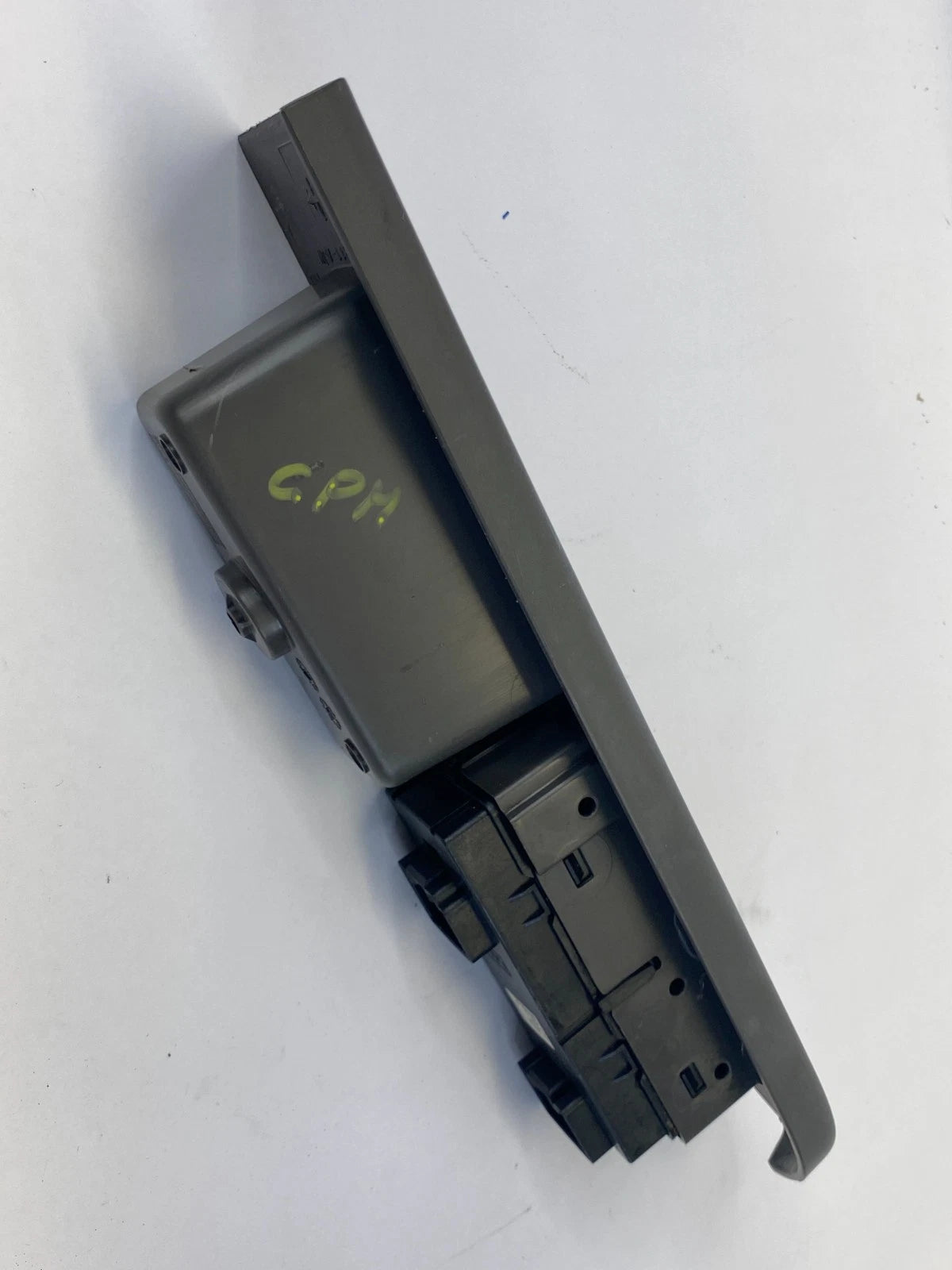 2008-2012 FORD ESCAPE FRONT LEFT MASTER WINDOW SWITCH BEZEL 8L8T-14540-ACW OEM