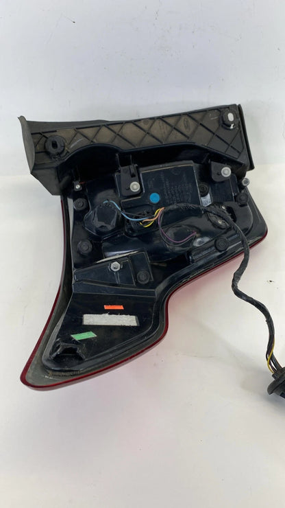 2016-2019 FORD POLICE INTERCEPTOR UTILITY REAR RIGH SIDE TAILLIGHT TAIL LAMP OEM