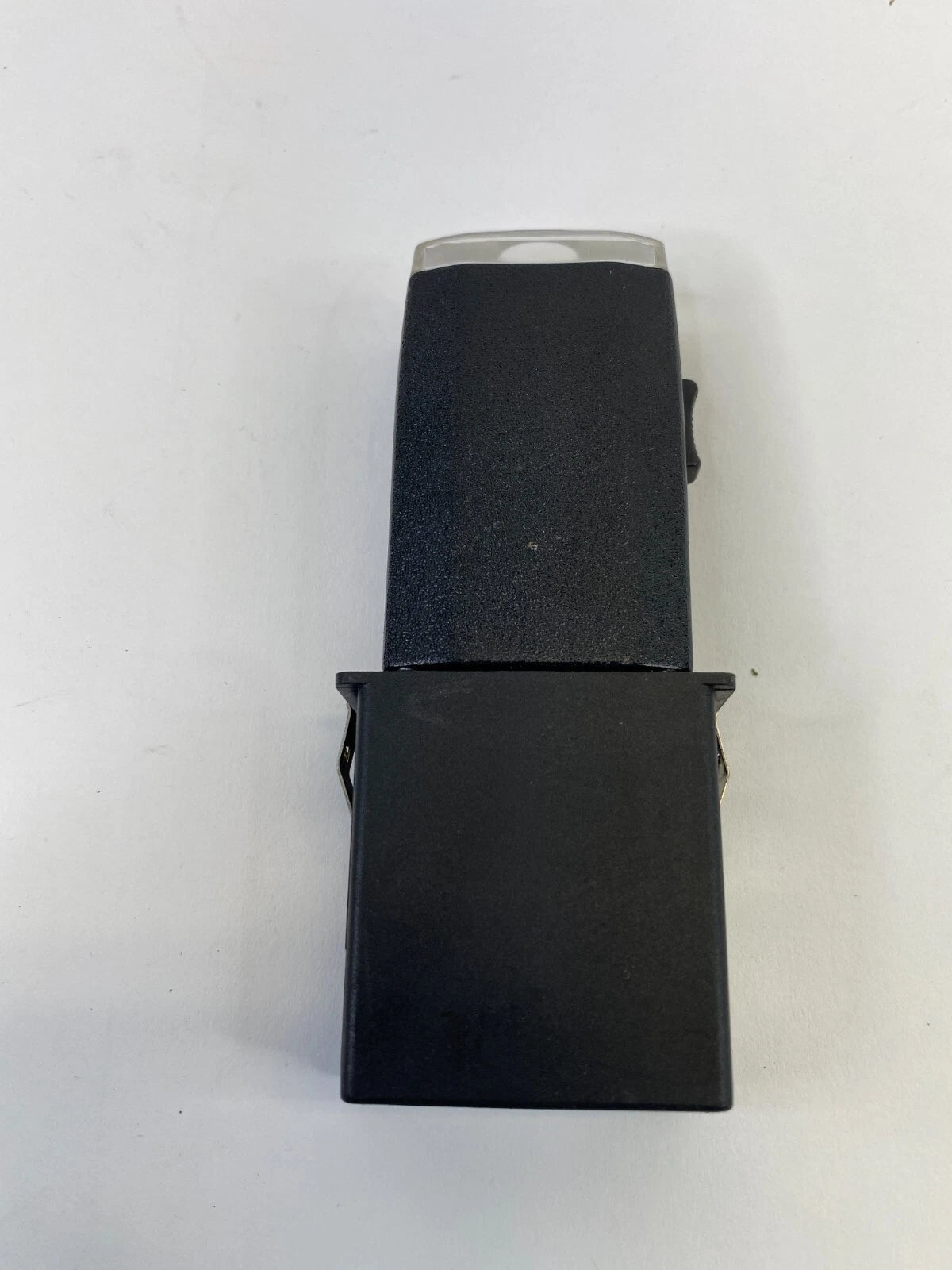 2004-2007 BMW 530I 525I FLASH LIGHT FLASHLIGHT CHARGEABLE HAND LAMP 61138352336
